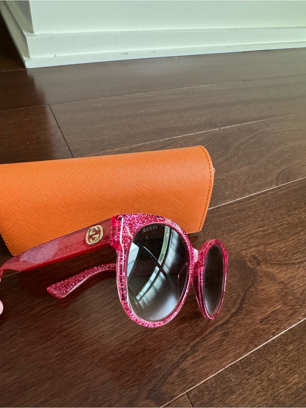 Vintage Gucci Pink Sunglasses With Tory Burch Replacement Case - Picture 3 of 6